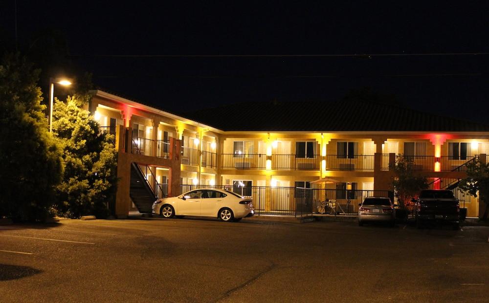 Econo Lodge Inn & Suites Lodi - Wine Country Area Zewnętrze zdjęcie