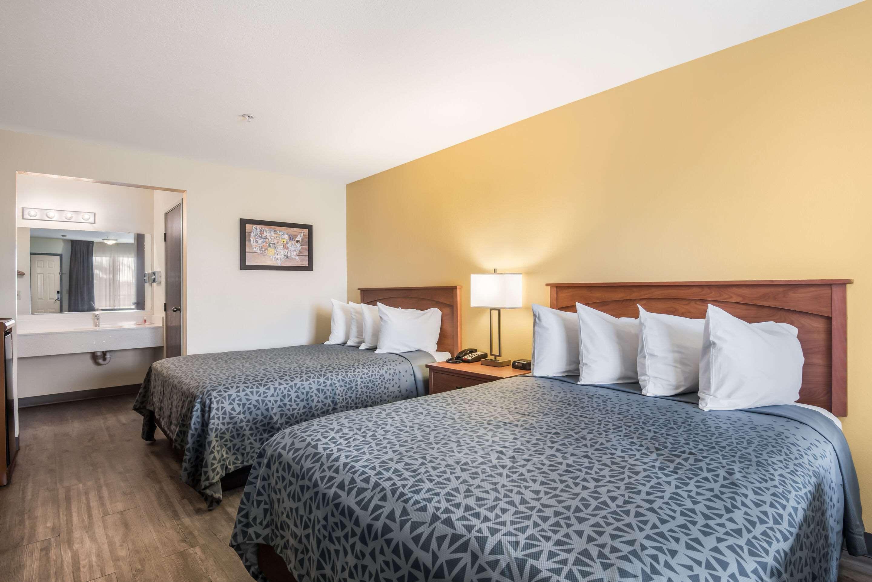 Econo Lodge Inn & Suites Lodi - Wine Country Area Zewnętrze zdjęcie