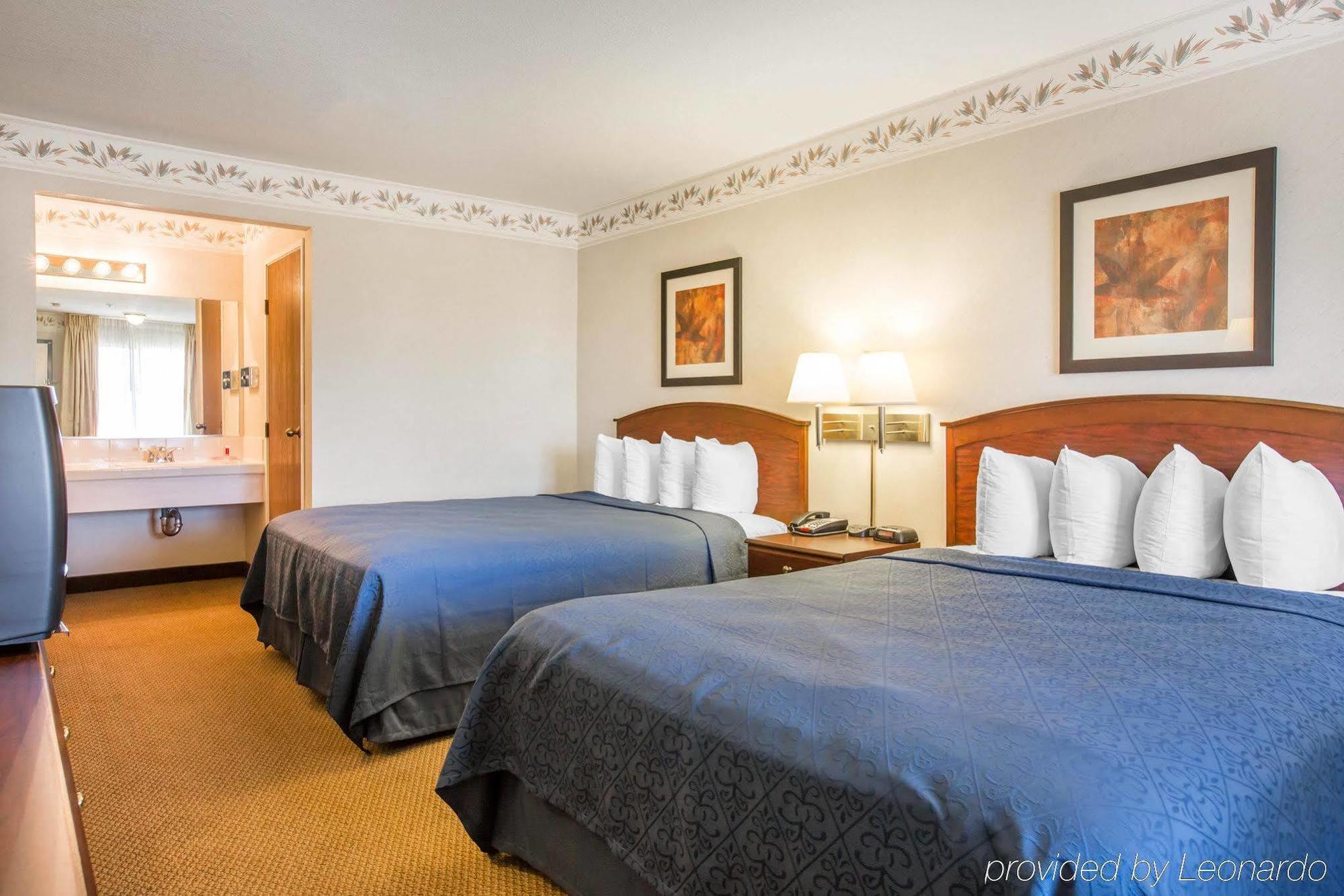 Econo Lodge Inn & Suites Lodi - Wine Country Area Zewnętrze zdjęcie