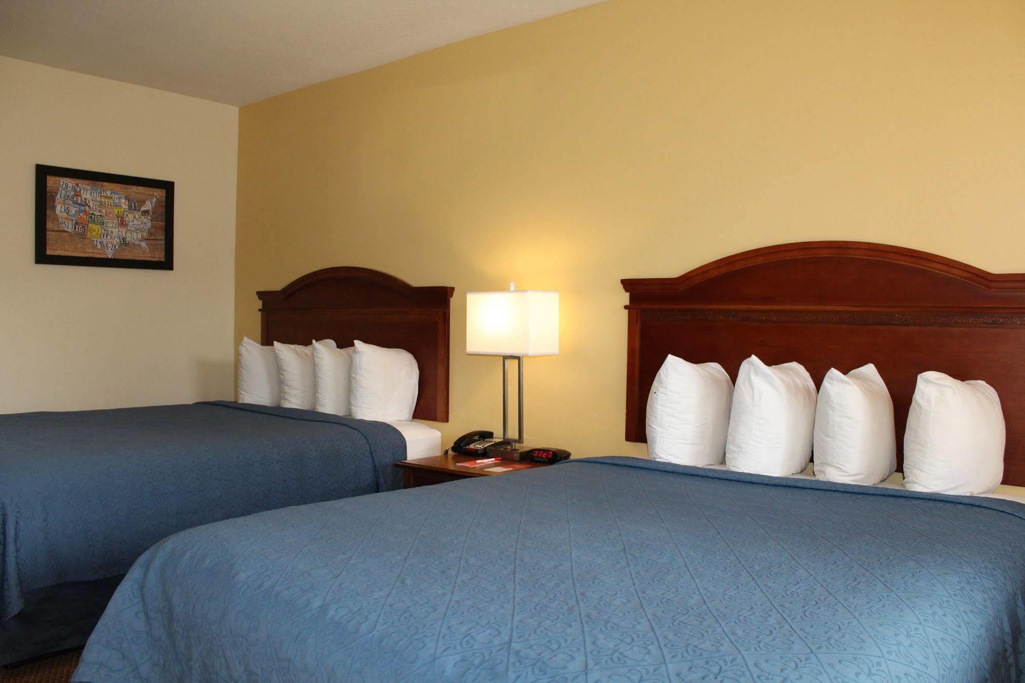 Econo Lodge Inn & Suites Lodi - Wine Country Area Zewnętrze zdjęcie